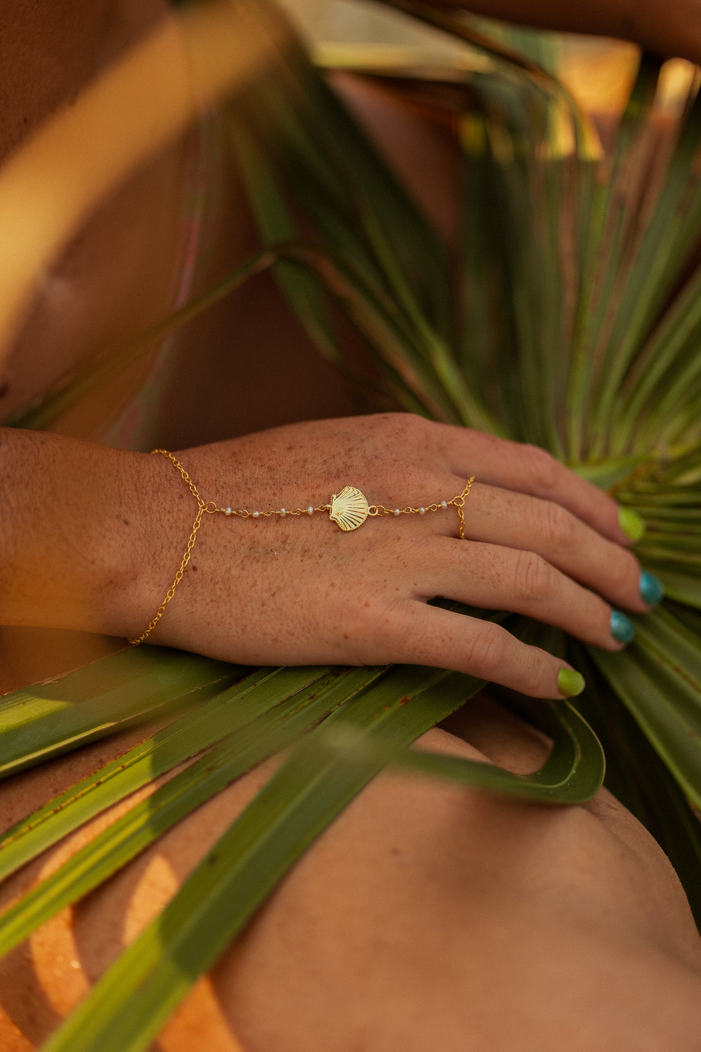 Tidal Shell Hand Chain