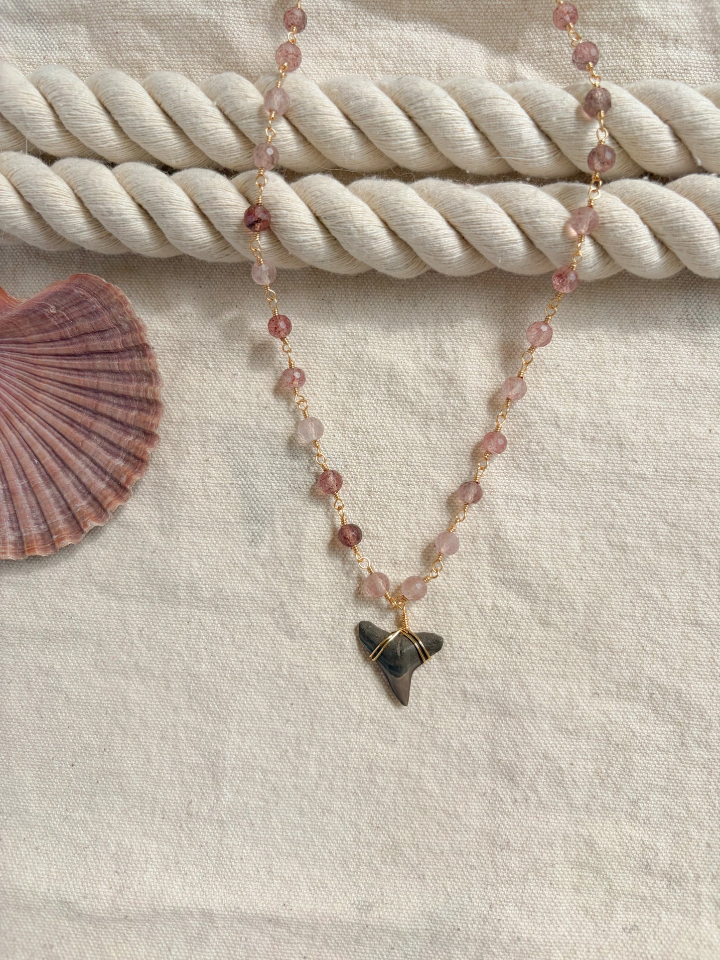 Blush Current – Gold Shark Tooth Necklace (Strawberry Quartz, 18”)