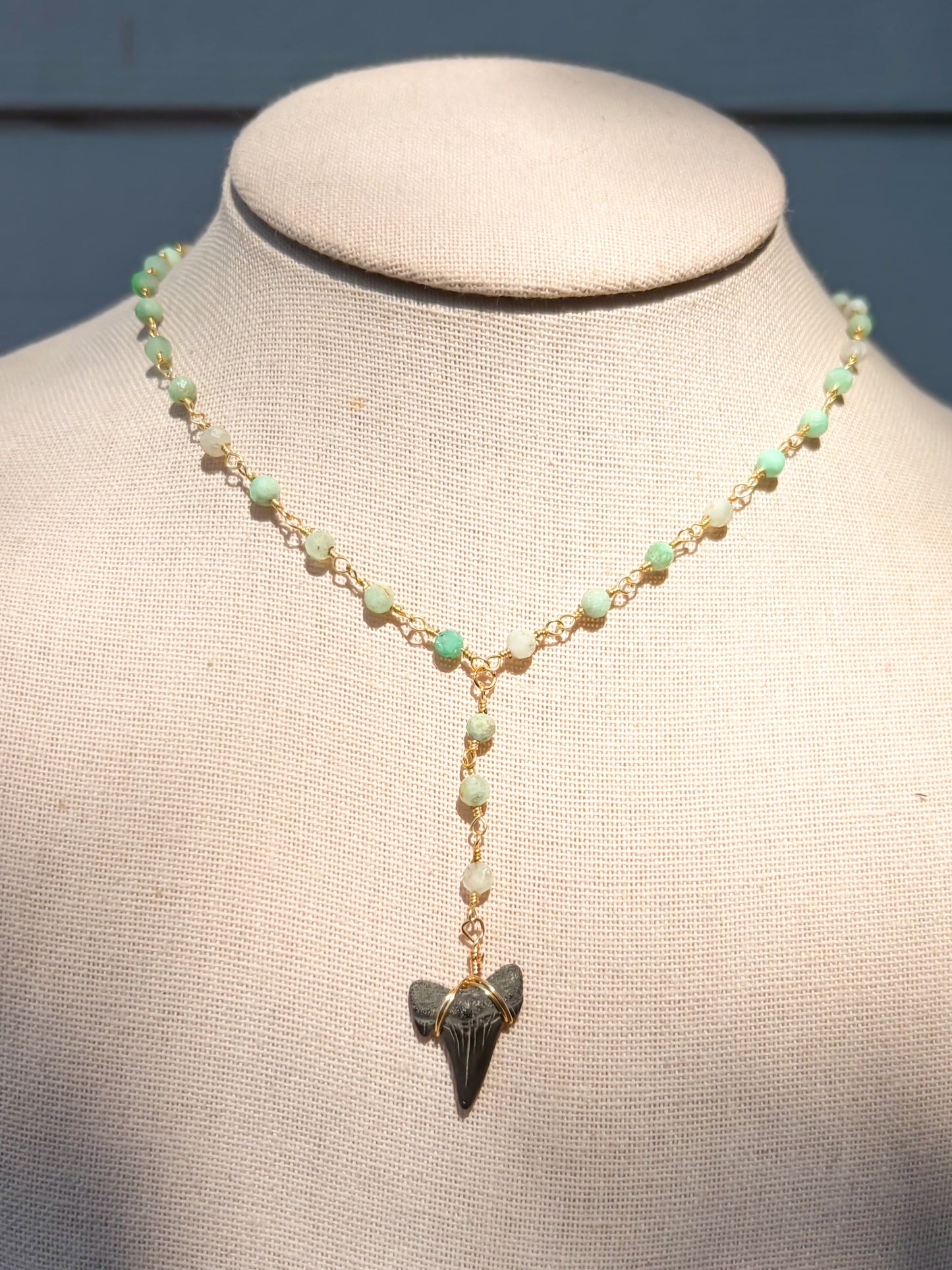Chrysoprase Lariat Shark Tooth Necklace