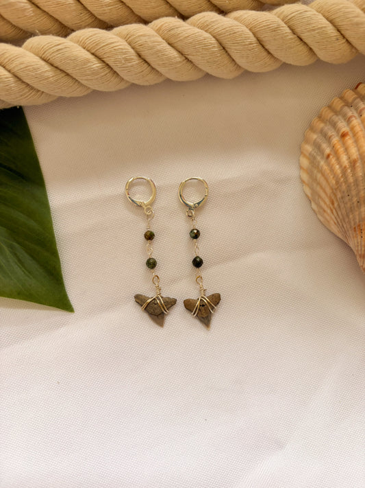 Moss Reef Huggies – Waterproof Silver Shark Tooth Earrings