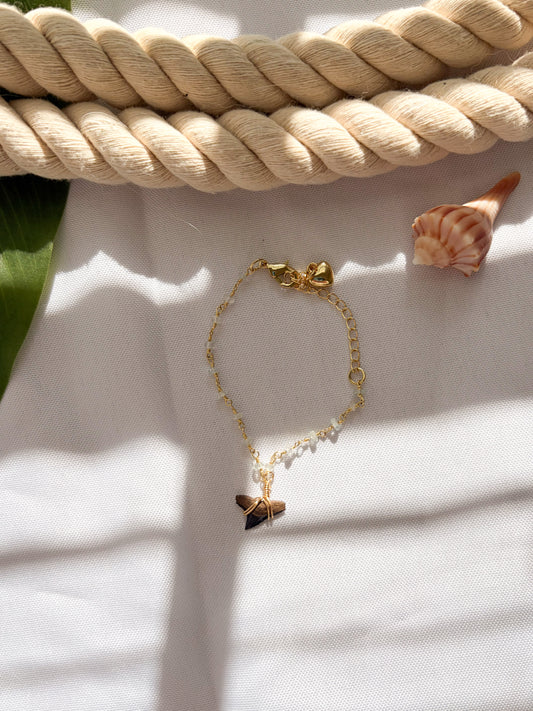 Sea Mist Shark Tooth Bracelet