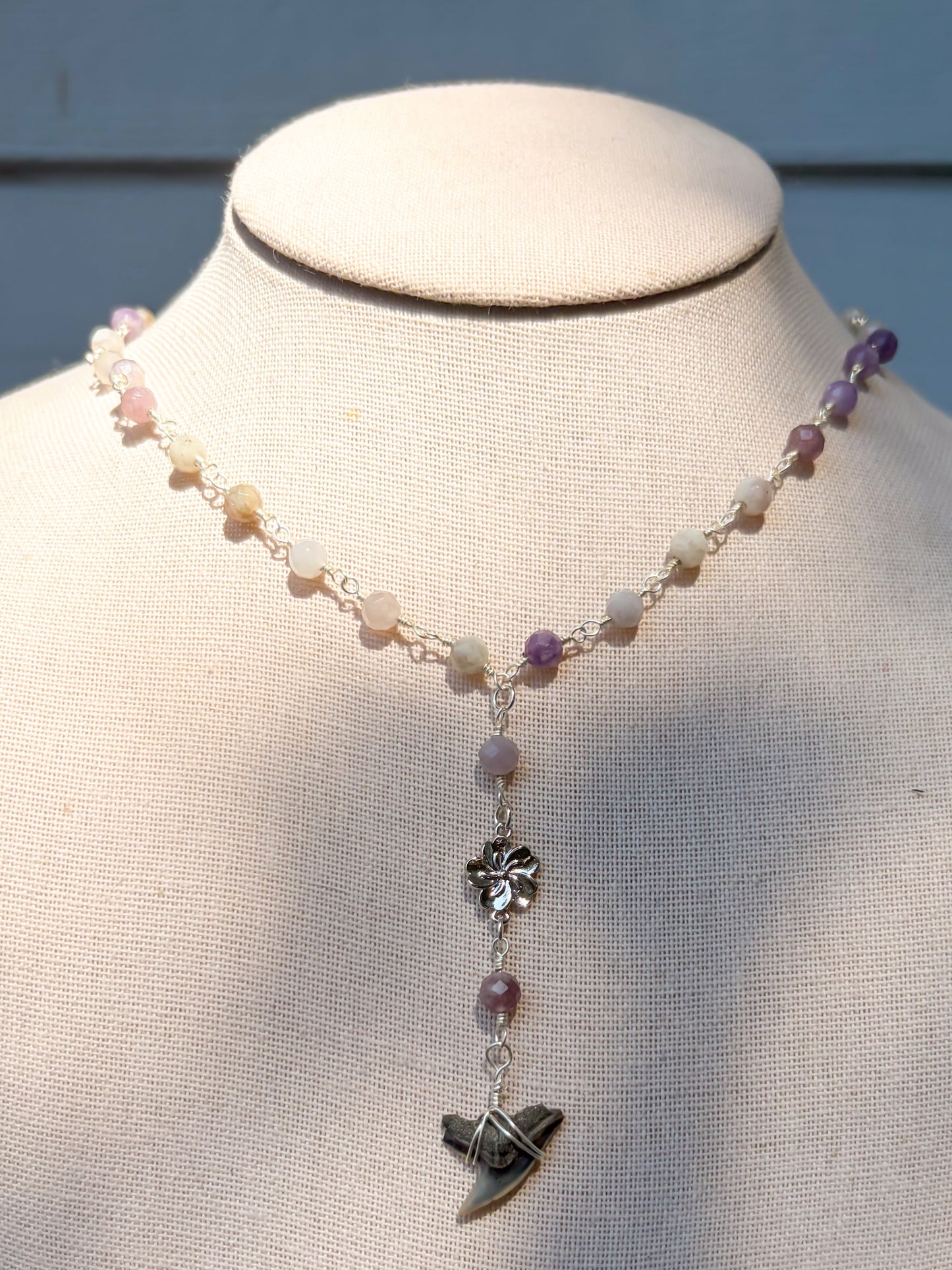 Kunzite Hibiscus Lariat Necklace