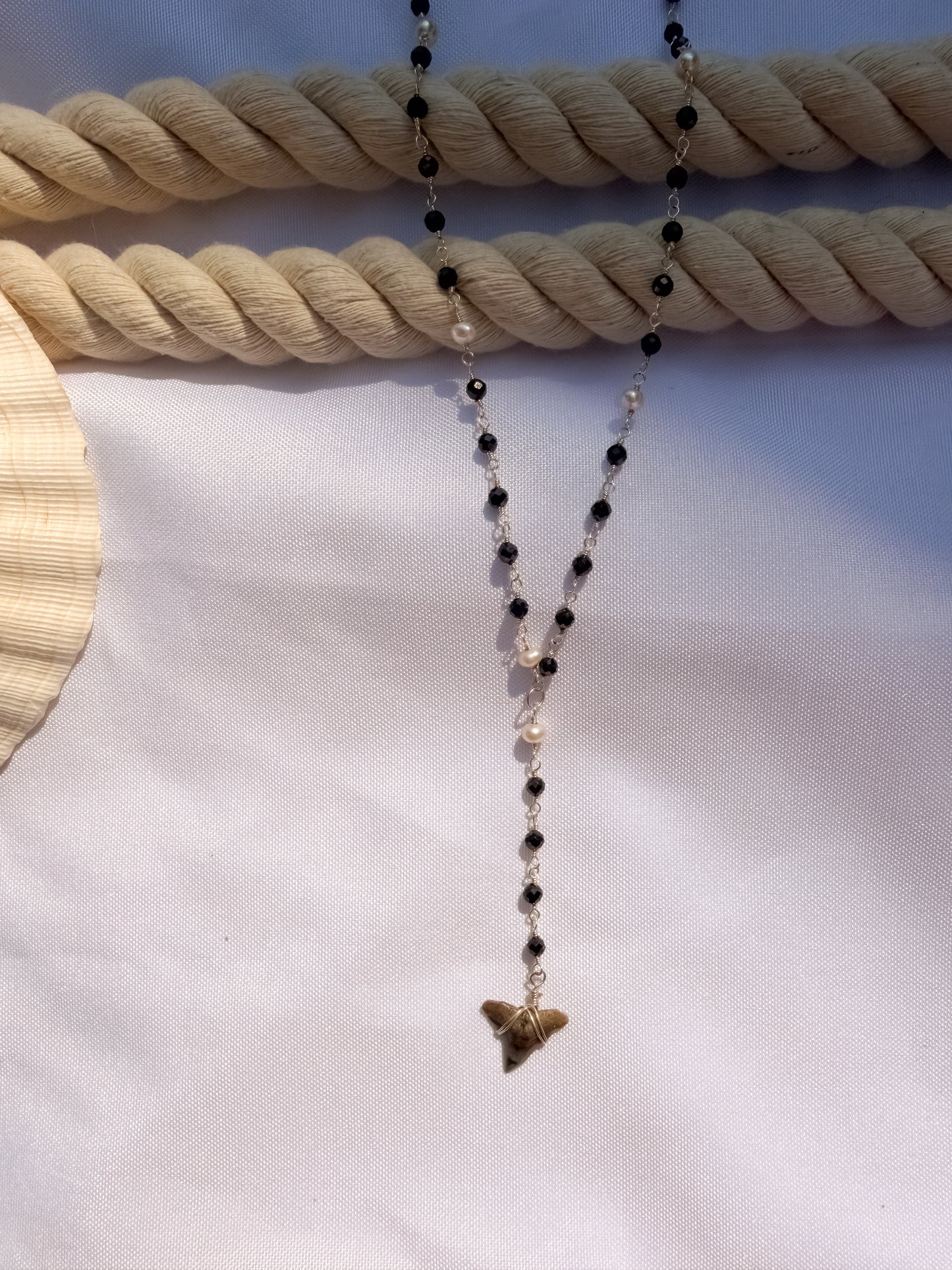 After Dark Lariat – Black Bead & Pearl (Silver)