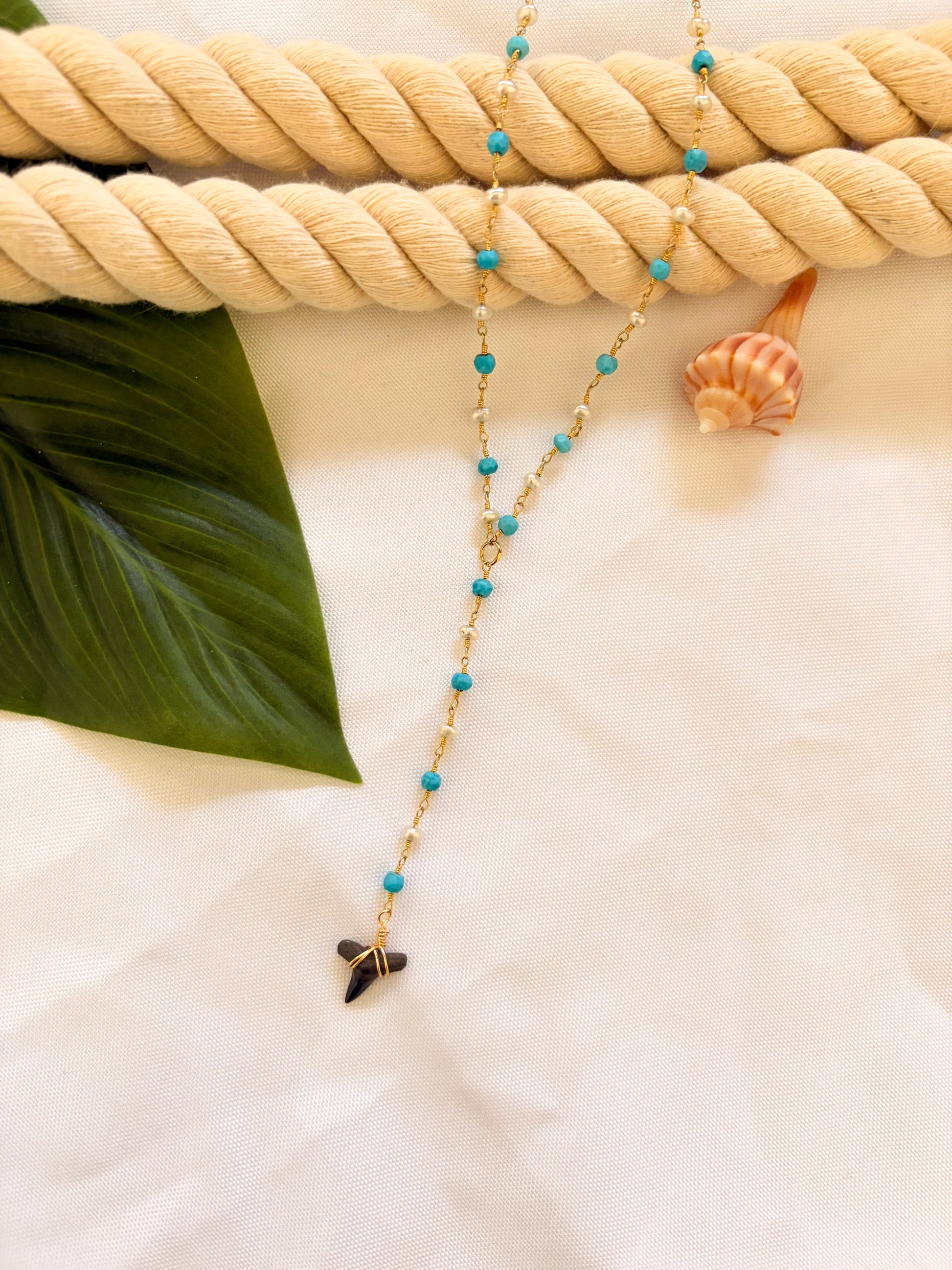 Elegant turquoise necklace showcasing vibrant blue gemstones, perfect for enhancing your jewelry collection with a classic style.