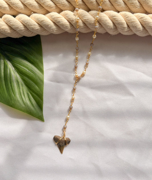 Moonlit Sands Grey Moonstone Lariat